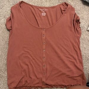 Scoop Neck shirt